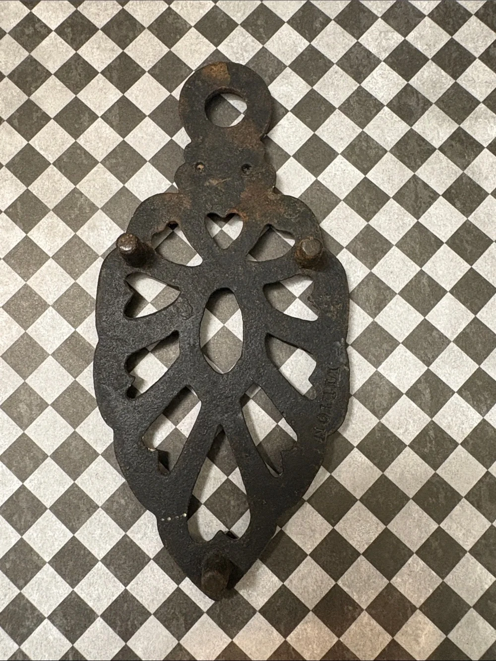 Rustic Cast Iron Trivet Set - Wilton